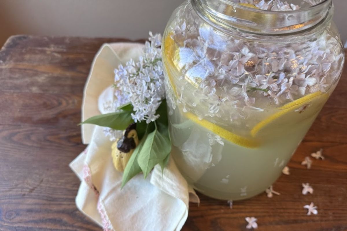 How to Make Lilac Lemonade With Fresh Lilacs